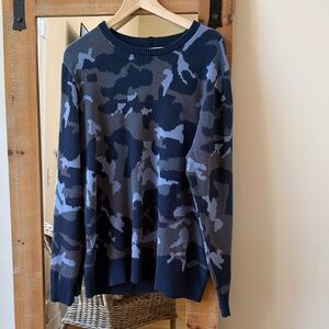 Tommy John Crewneck Cammo Sweater Size L